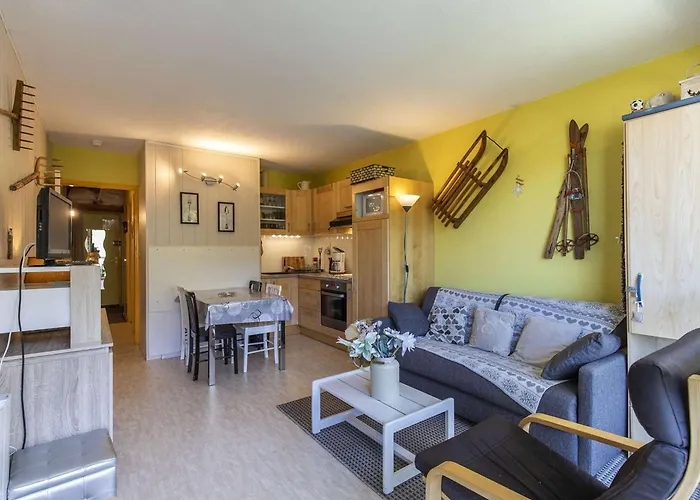 6 Personnes Proche Pistes, Vue Montagne - Fr-1-400-38 Apartamento *